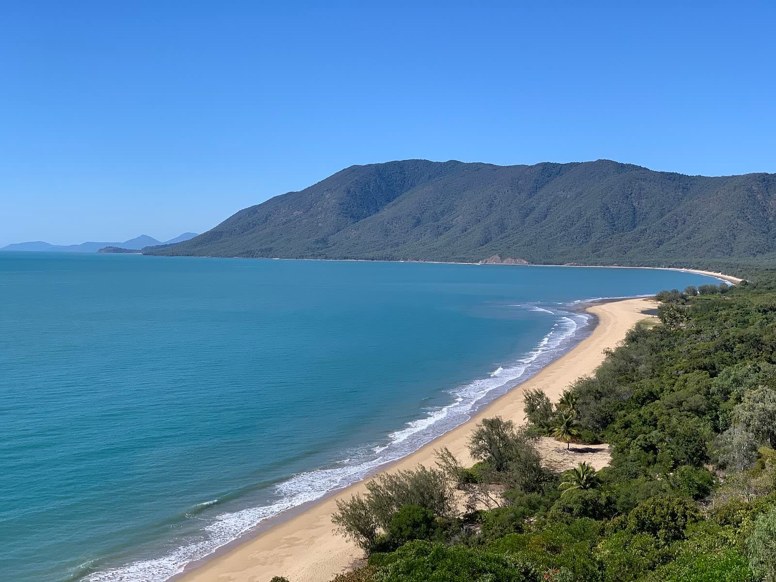 The view from Rex Lookout on the Captain Cook Highway, on the coastal drive north towards Port Douglas